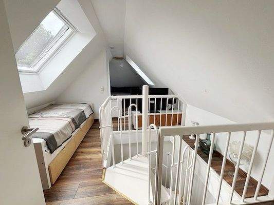 SB-Raum-1 mit Schlafplatz.jpg