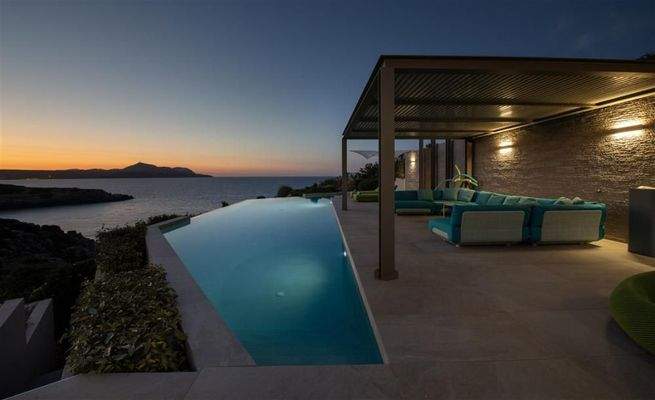 Kreta, Kokkino Chorio: Traumvilla mit makelloser Aussicht mit einer privaten Bucht zu verkaufen
