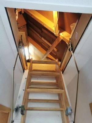 Aufgang Spitzboden