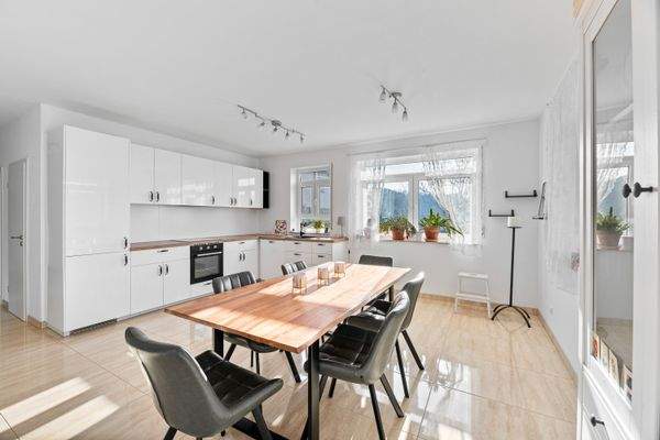 Essbereich/ Küche W1