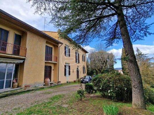 Großzügiges Anwesen