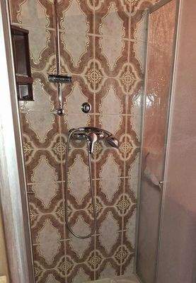 EG, Dusche  im Bad