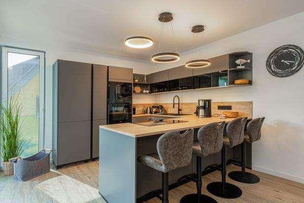 Die hochwertige Einbauküche mit Markengeräten