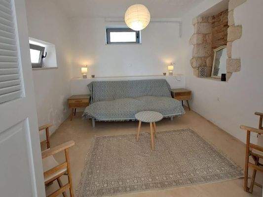 Kreta, Kalyves: Elegante neoklassizistische Villa am Meer zu verkaufen