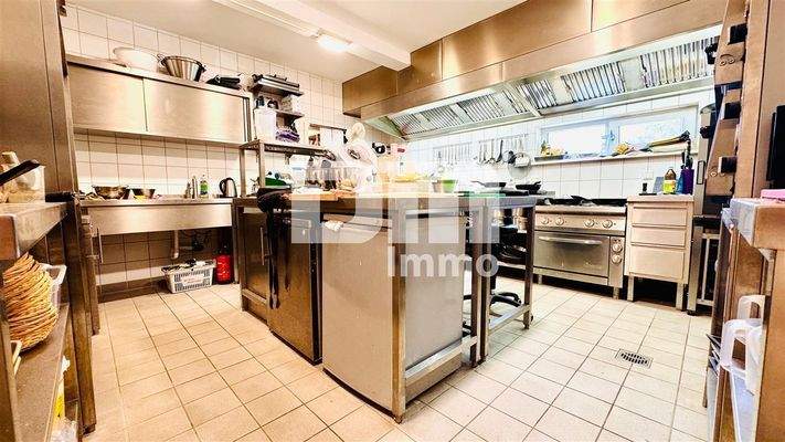 EG Küche mit optionaler Gastro Küche