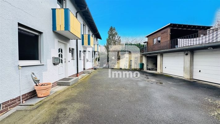 Innenhof / Garage