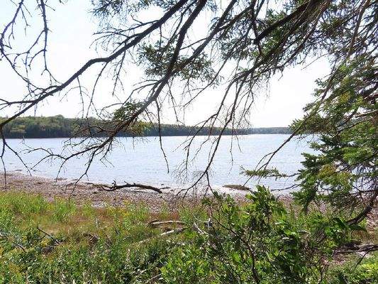 Cape Breton - Cleveland - Wunderschönes See-Ufer-G