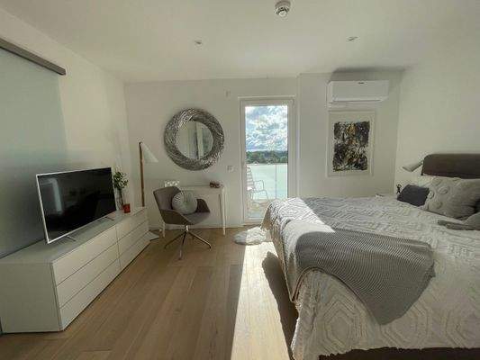 Schlafzimmer mit Balkon