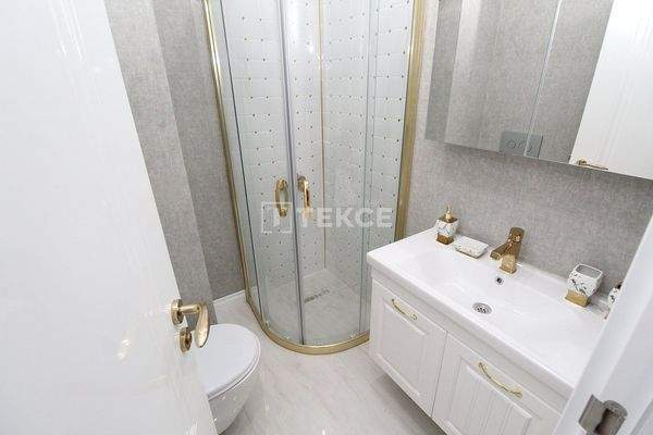 Properties with Master Bathrooms in Istanbul Esenyurt