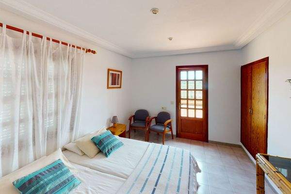 Zweites von drei Doppelschlafzimmern im Obergeschoss 