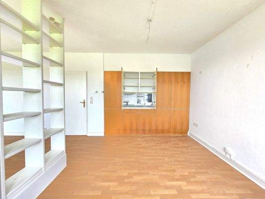 Esszimmer mit Küchendurchreiche