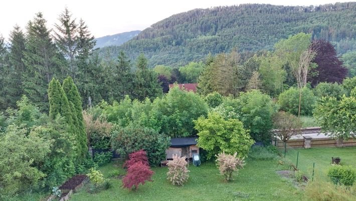 Ausblick über den Garten