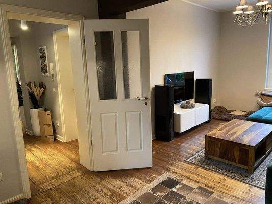 Blick zur Diele und Wohnzimmer Wohnung 2.OG