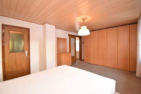 1 OG: Schlafzimmer 1