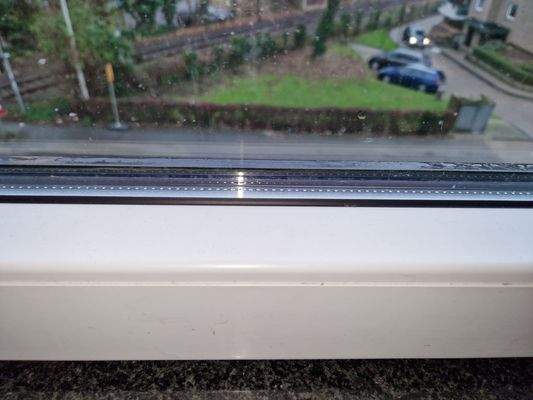 mit Isolierverglasung