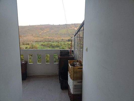 Kreta, Voukolies: Möblierte Wohnung im ersten Stock zu verkaufen