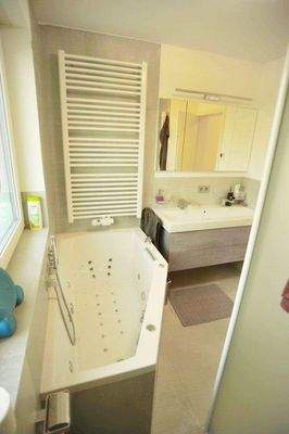 Fi2-Fotos-VK047 OG Bad.JPG