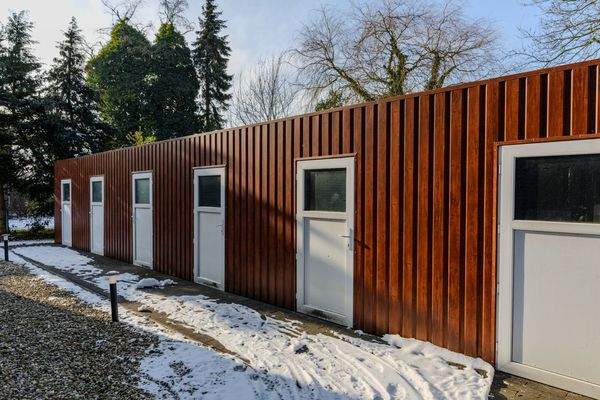 8 - Nebengebäude mit Abstellraum