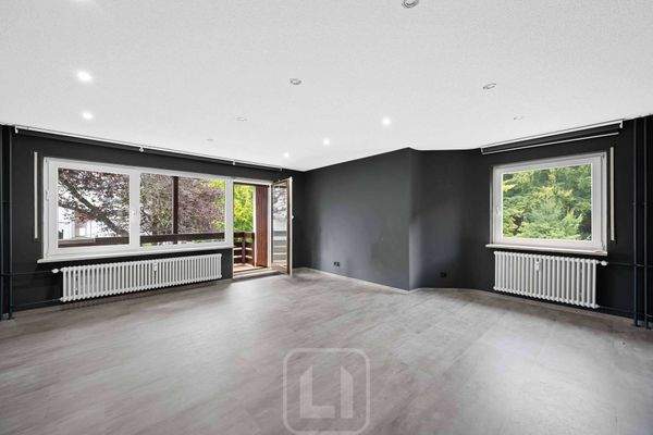 Geräumiges Wohnzimmer