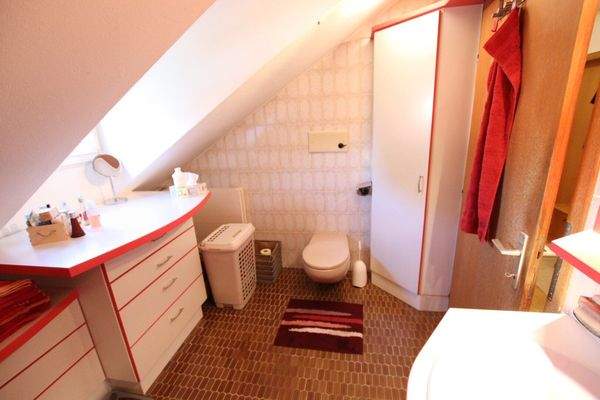 270m² gepflegter Bungalow (Zweifamilienwohnhaus) mit ausgebautem Dachgeschoss und 1.318m² Grund in Viktring in TOPLAGE