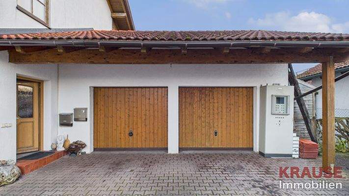 Garagen und Stellplätze