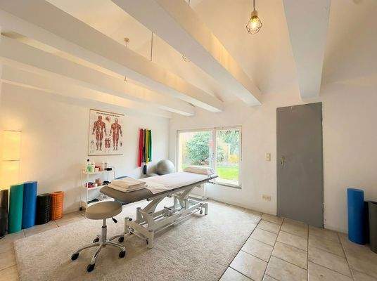 Hinterhaus als Physiopraxis