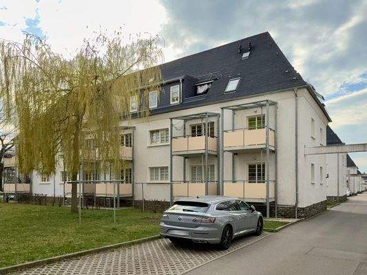 Rückseite mit Balkonen