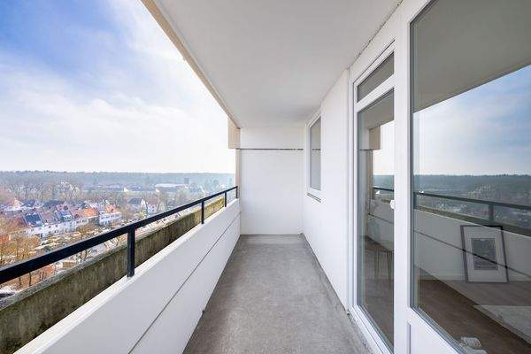 Balkon Ostseite (Schlafzimmer _ Küche)