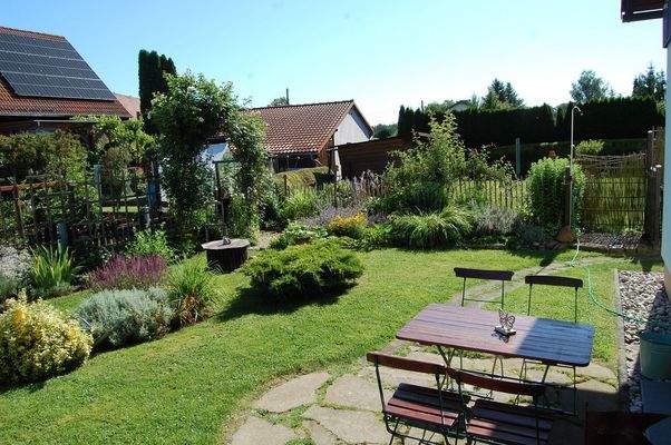 Garten Nordseite 1.JPG