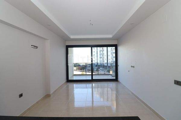 Apartment in Sunflower 3 Project 100 M from the Sea in Mersin