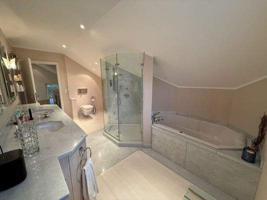 Buchloe-German-Deutschland-Haus-Verkauf-Neu-Nähe München-Oktoberfest-Stadtleben-Landschaft-Garten-Luxus