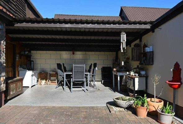 überdachte Terrasse