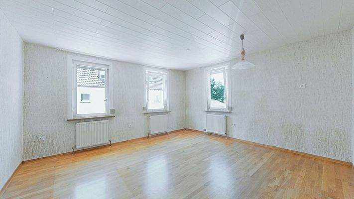 Wohn- und Esszimmer 1.OG