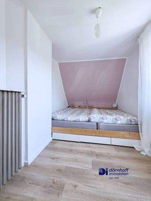 Schlafzimmer DG