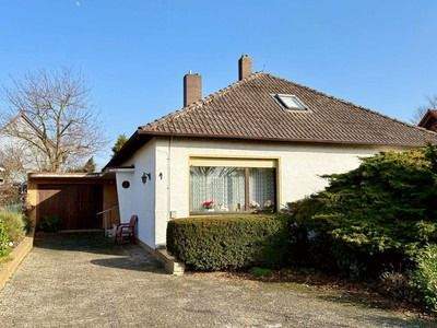 Haus Eingang u. Garage