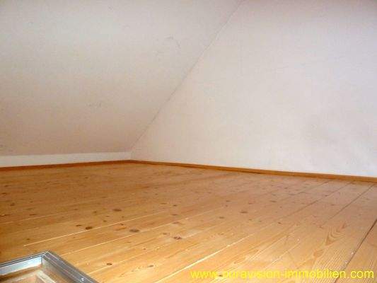 Dachboden 2.Ansicht.JPG