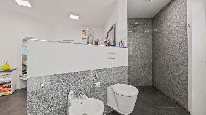 Offene begehbare Dusche