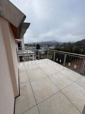 Balkon mit Bergblick