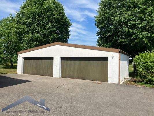 Garagen können für 100 € (a´50 €) gemietet werden.