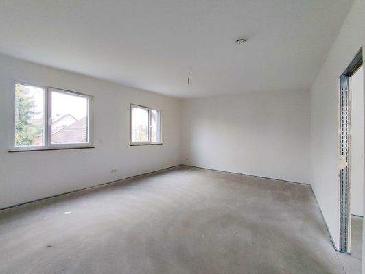 Großes Zimmer im OG kann noch geteilt werden