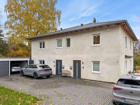 Ansicht Eingang mit Garage