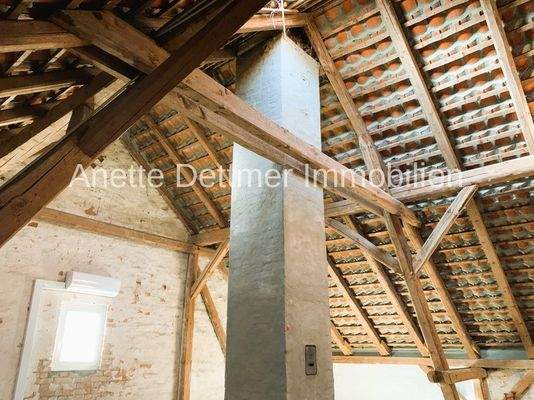 Dachboden über Stall- und Abstellräume