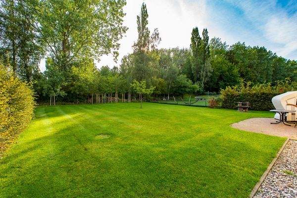 Rückwärtiges Grundstück