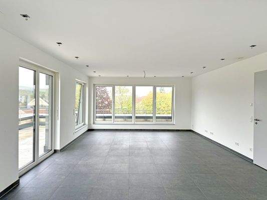 Bürofläche mit Anschlüssen für eine Küche