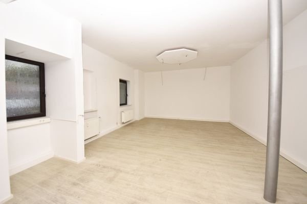 Ladengeschäft hinten