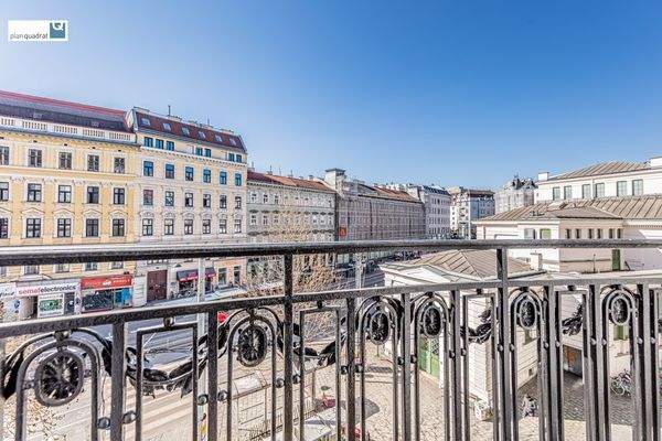Blick vom französischen Balkon