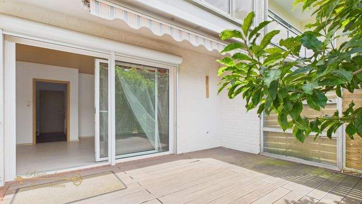 Terrasse mit Markise 