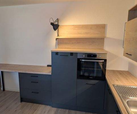 Einbauküche kann vom Vormieter übernommen werden