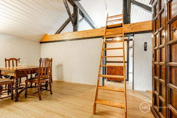 "Schlafen unterm Dach"