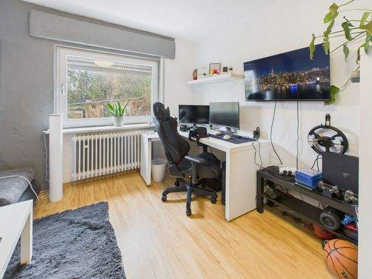 CAM01223G0-PR0176-STILL061